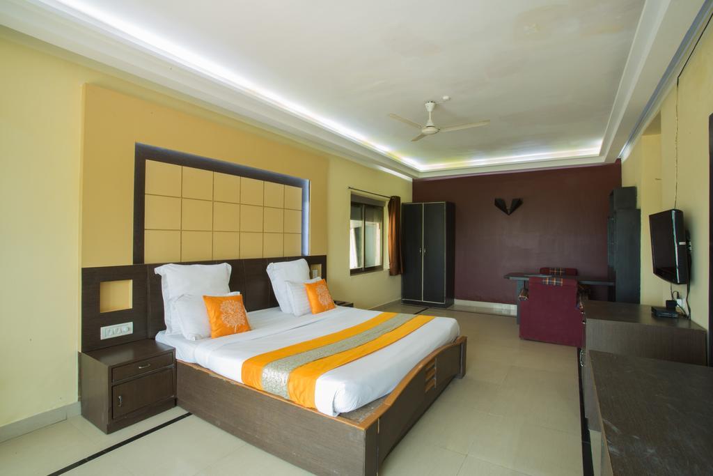 Silver Sands Beach Resort Colva Exterior photo