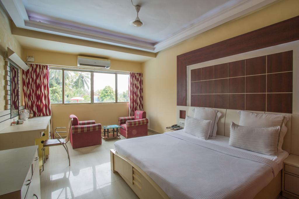 Silver Sands Beach Resort Colva Room photo