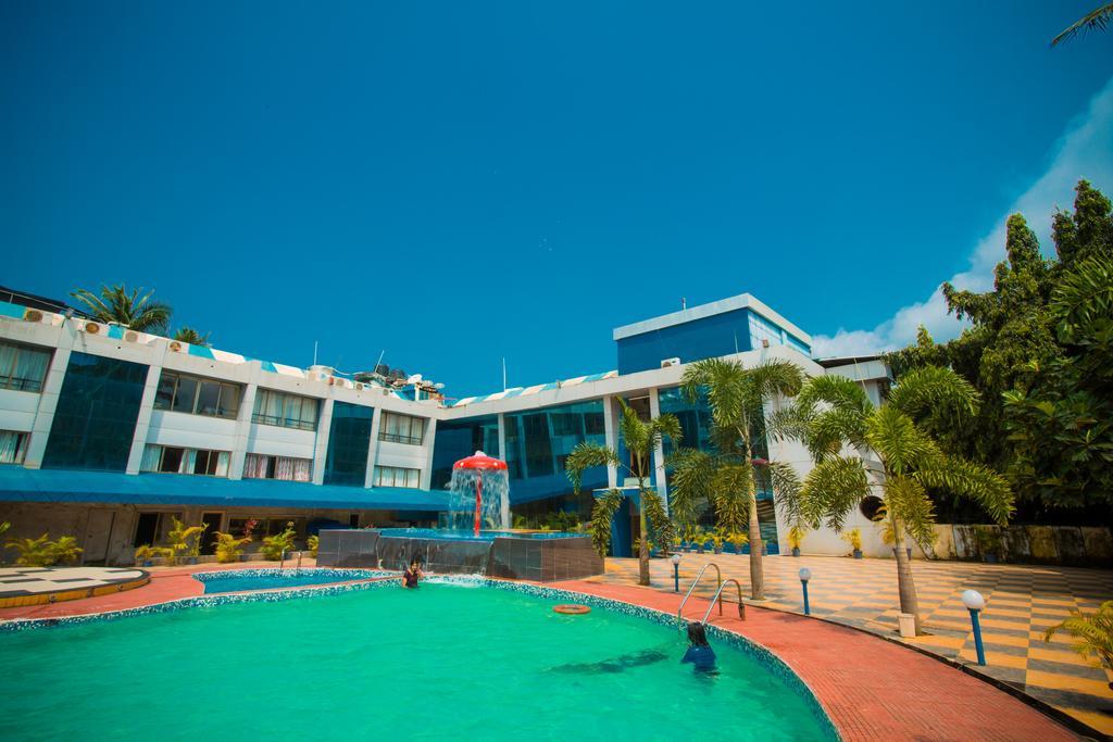 Silver Sands Beach Resort Colva Exterior photo