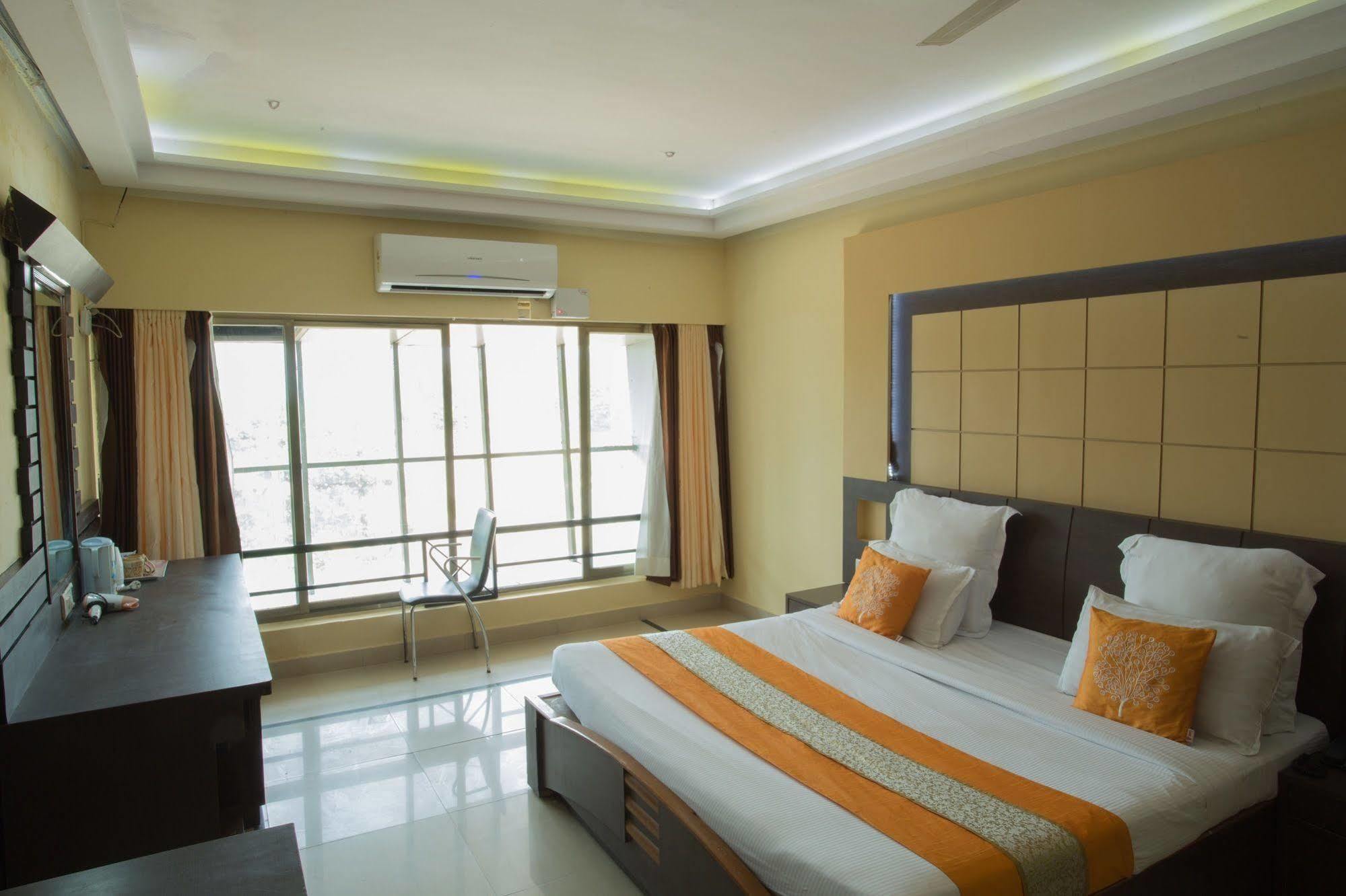 Silver Sands Beach Resort Colva Exterior photo